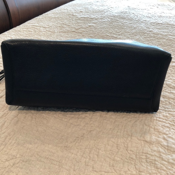 Coach Handbag - Picture 4 of 9